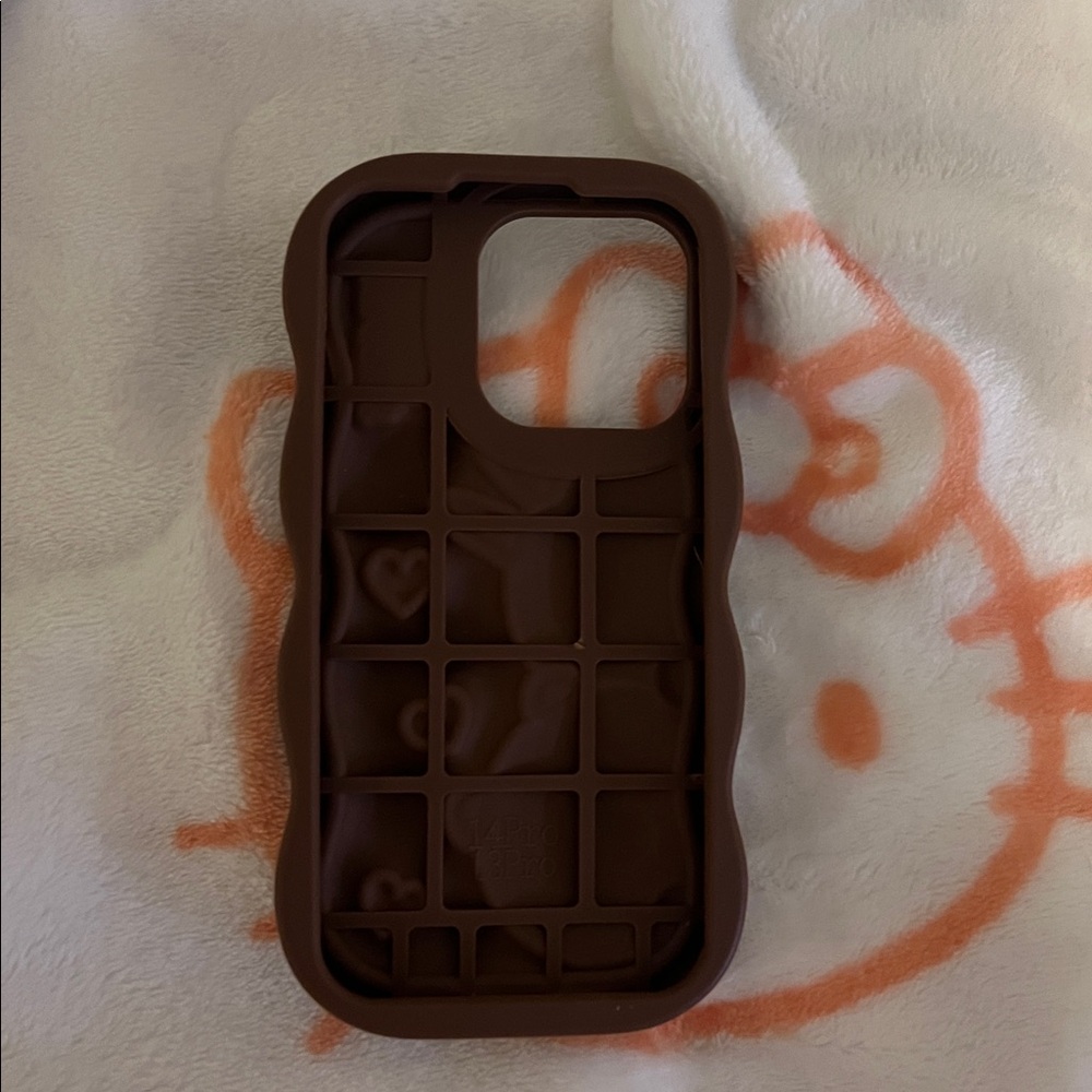 iPhone 13 Pro silicon phone case - Picture 3 of 4